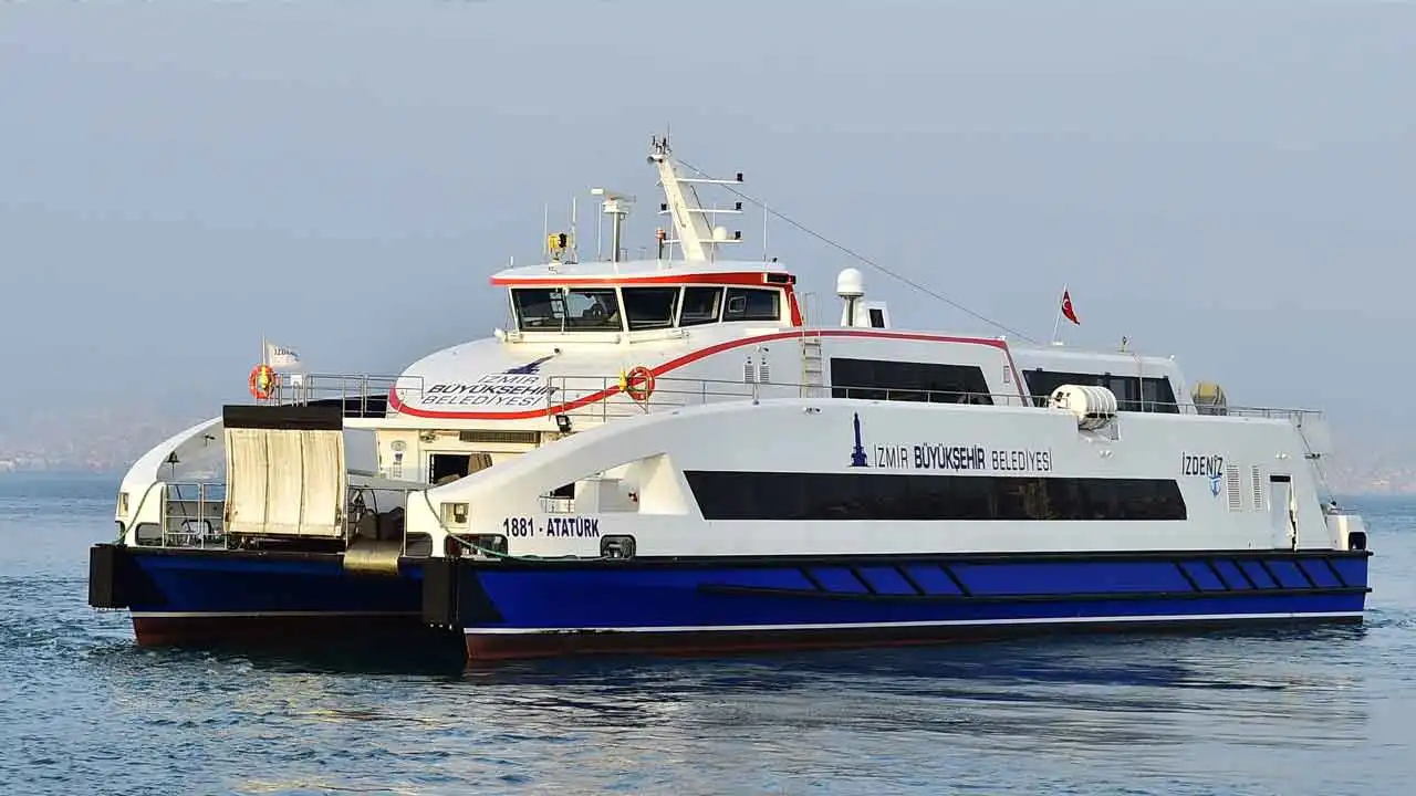 İzmir'de vapur seferleri normale döndü haberinin görseli