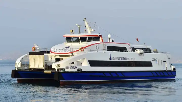 İzmir'de vapur seferleri normale döndü