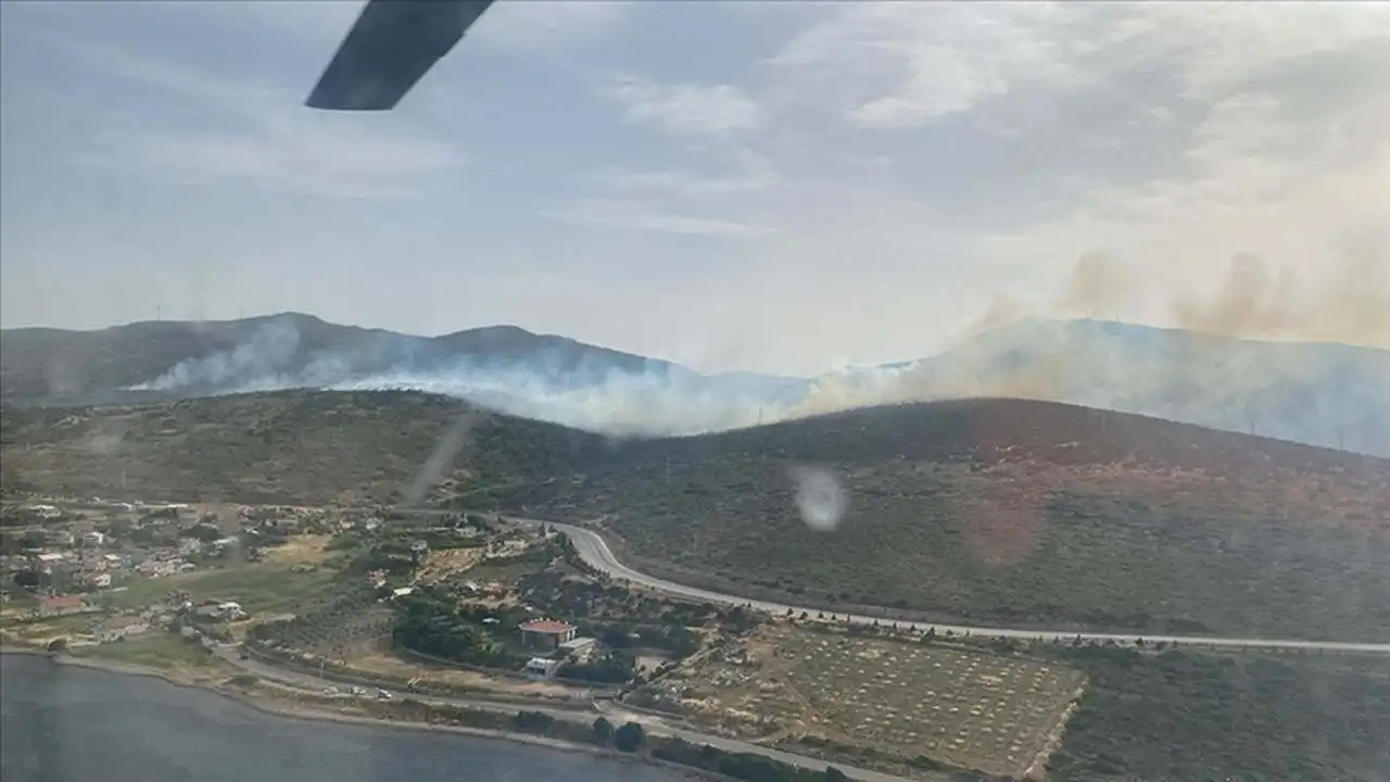 Urla'da çıkan yangın kontrol altına alındı haberinin görseli