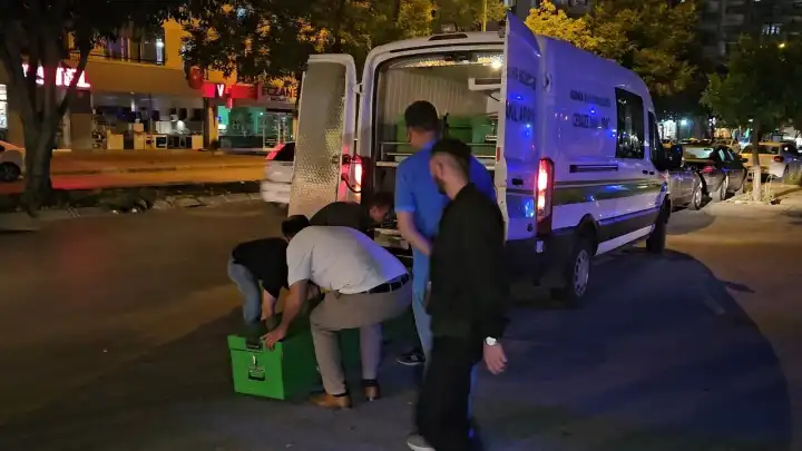 4 saat boyunca annesinin cenazesini aradı
