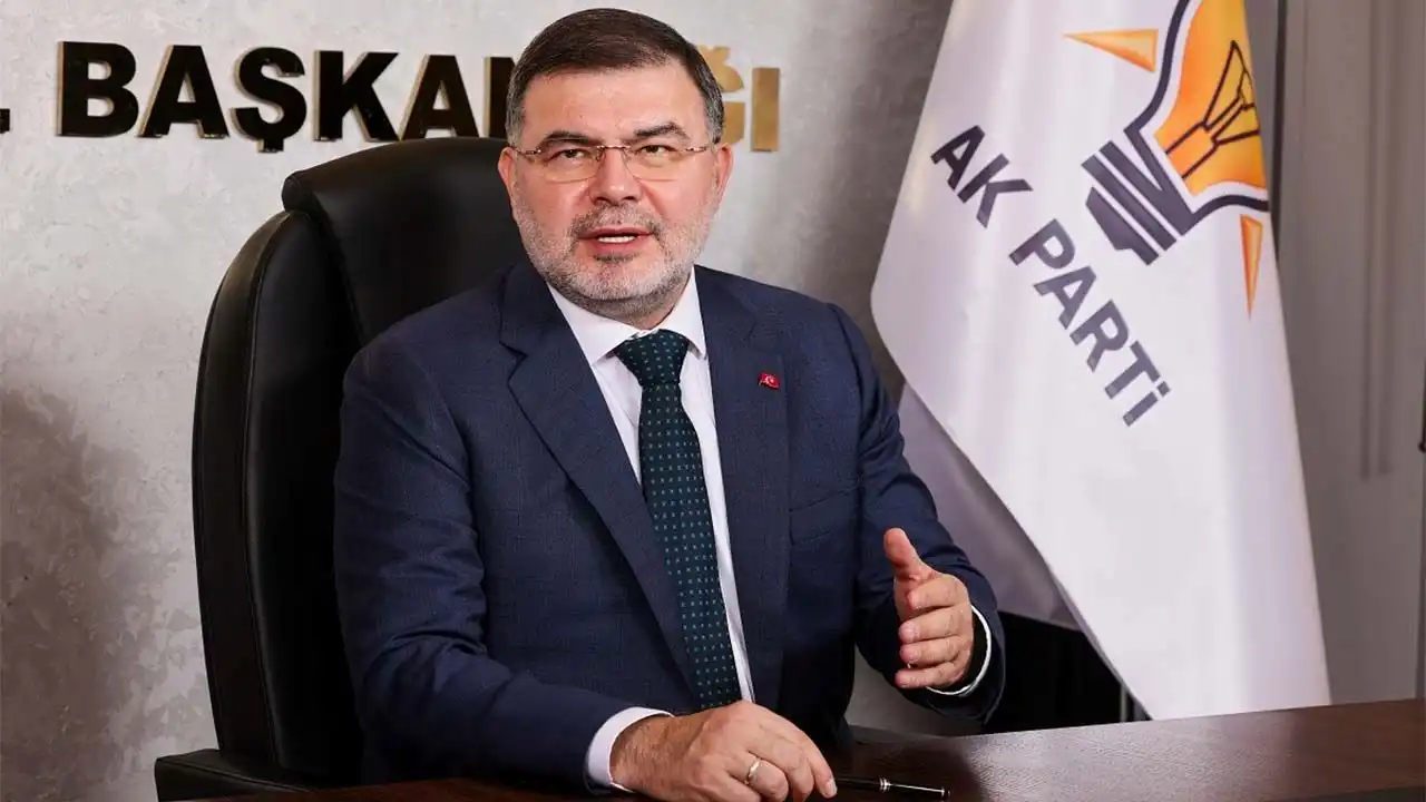 AK Partili Saygılı’dan Tugay’a: Önce parasını aldığınız belediye çalışanların evlerini bitirin haberinin görseli