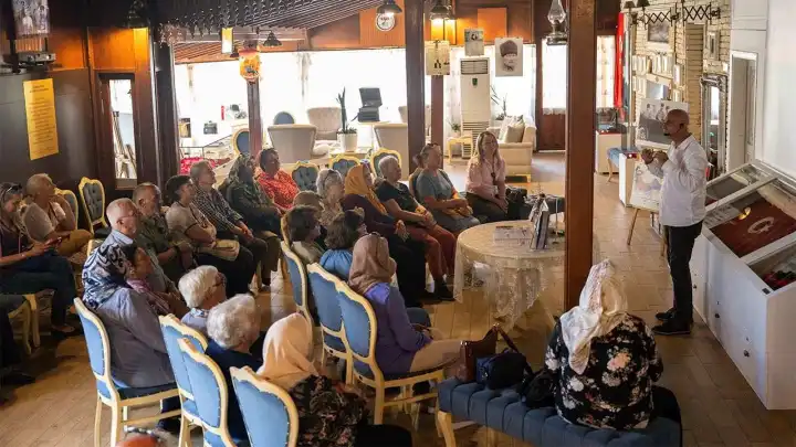 Bornova’da 8 bin 500 yıllık tarihe yolculuk haberinin görseli