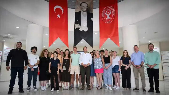 Bornova’da uluslararası buluşma: Estonyalı gençler yerel gönüllülerle bir araya geldi haberinin görseli
