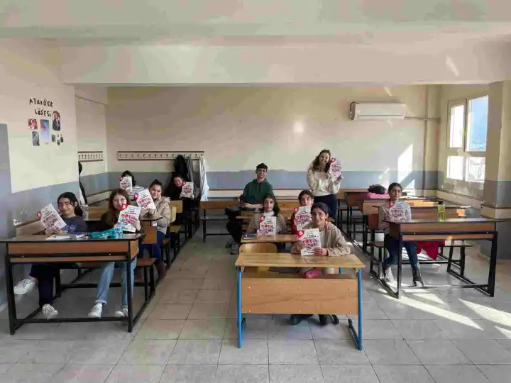 Bostanlı Rotaract Kulübü’nden dezavantajlı öğrencilere sihirli destek: “Sihirli Dersler Yolculuğu” projesi hayata geçti haberinin görseli