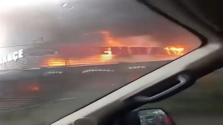 İstanbul'da restoranda yangın paniği! haberinin görseli