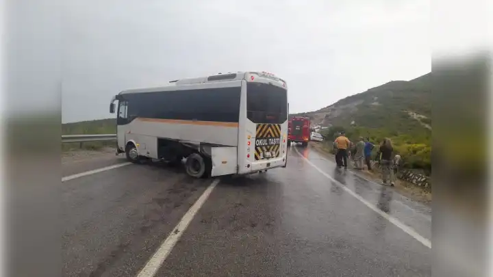 İzmir haber: Menderes'teki kazada 13 kişi yaralandı 