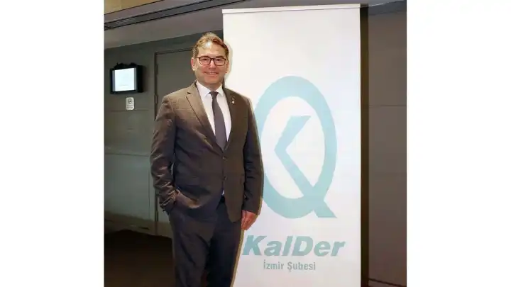 KalDer İzmir’den çeyrek asırlık mükemmellik kutlaması haberinin görseli