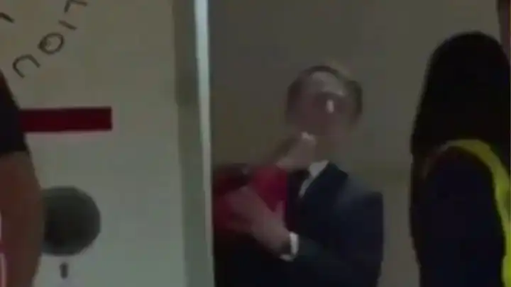 Macron eşi tarafından tokatlandı!