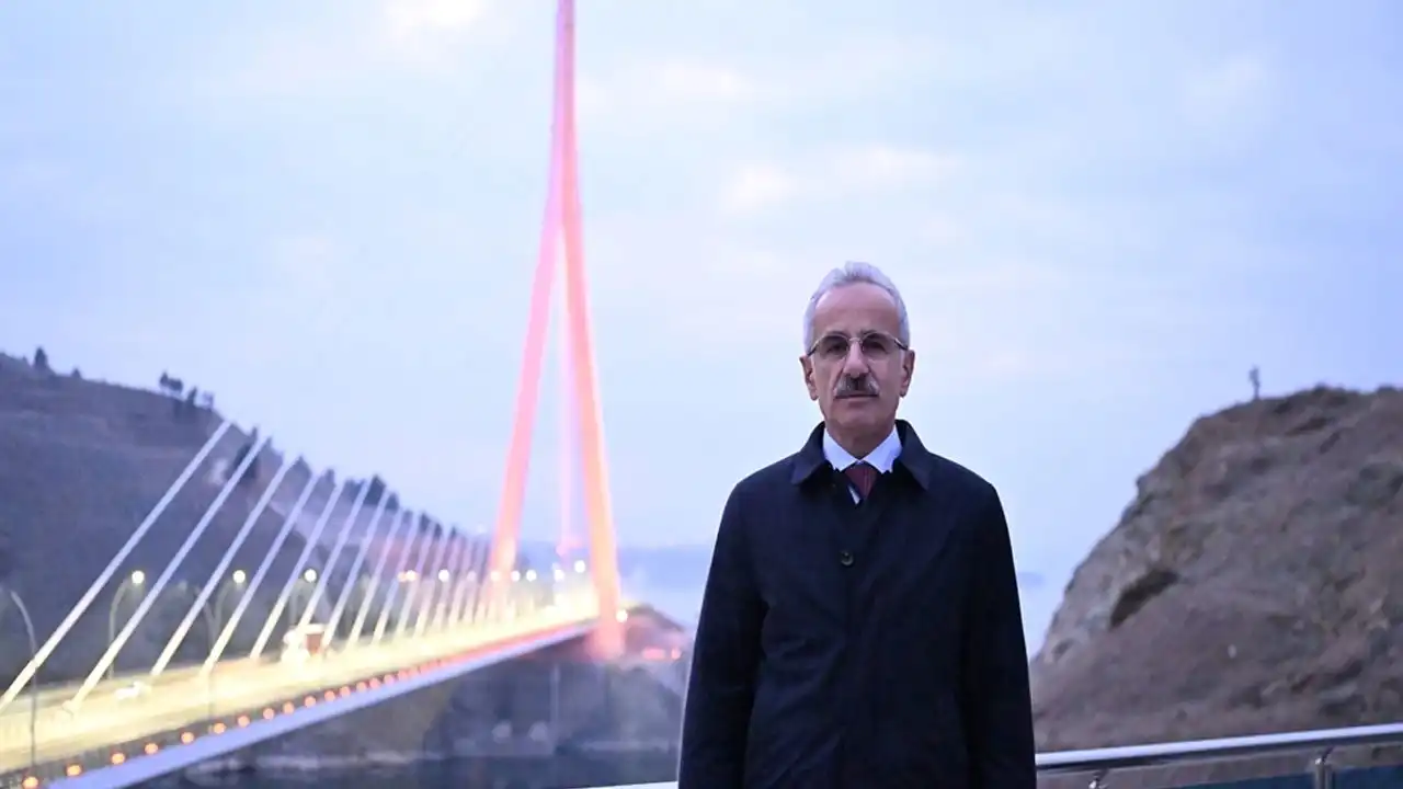 Bakan Uraloğlu:Çanakkale köprüsü tarihe geçti! haberinin görseli