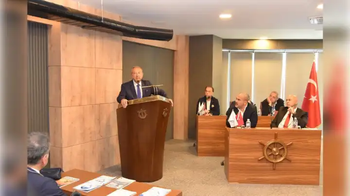 Bezirgan’dan İzmir’de meyilli platform uyarısı