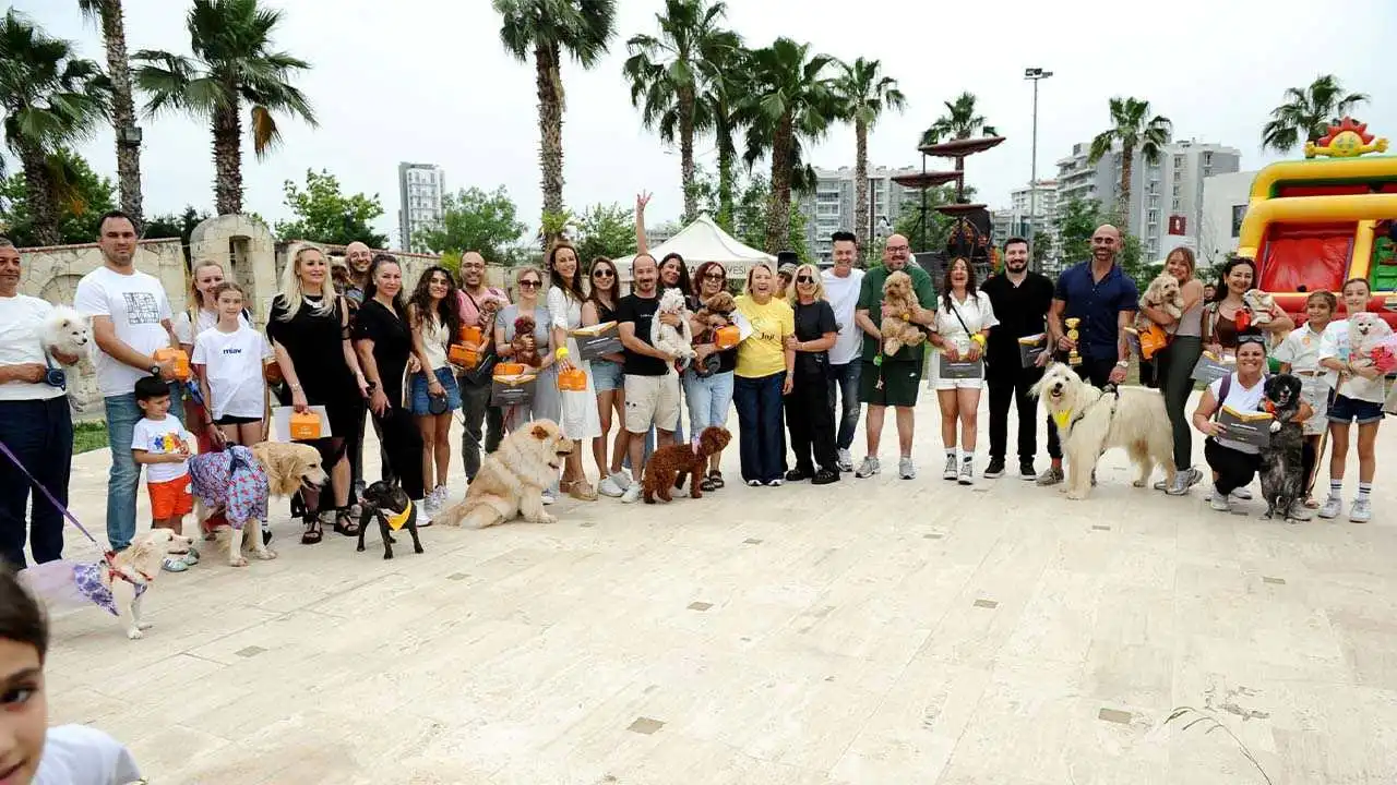 Karşıyaka’da can dostlarla Yaza Merhaba Festivali haberinin görseli