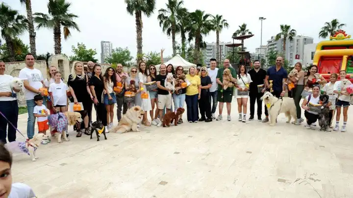 Karşıyaka’da can dostlarla Yaza Merhaba Festivali haberinin görseli