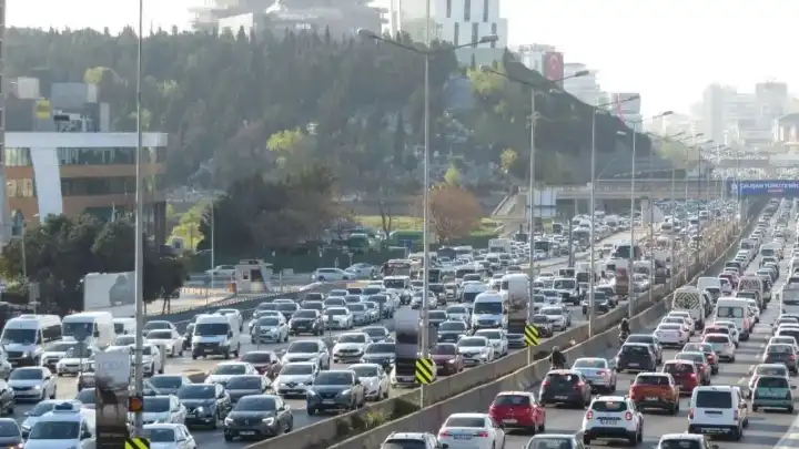 Listenin zirvesi sizi şaşırtacak! Türkiye’de en çok bulunan arabalar açıklandı haberinin görseli