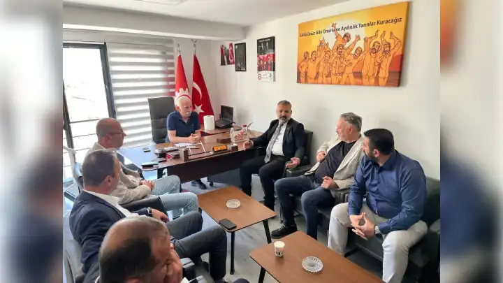 CHP'li Aslanoğlu'ndan grev öncesi DİSK'e ziyaret