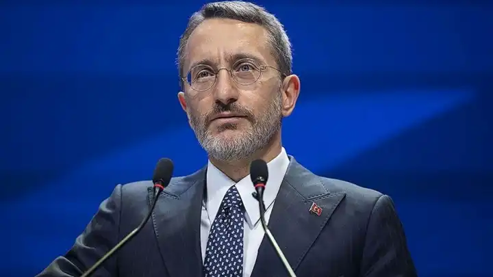 İletişim Başkanı Altun Azerbaycan'ın Bağımsızlık Günü'nü kutladı!