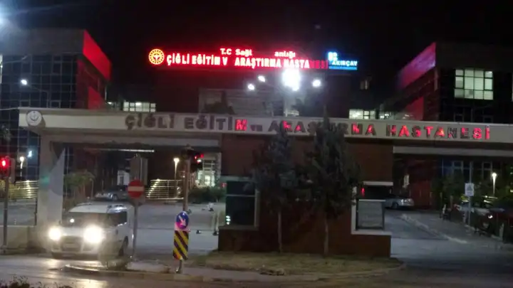 İzmir haber: Çiğli'de silahlı kavga: Aynı aileden 3 kişi yaralandı