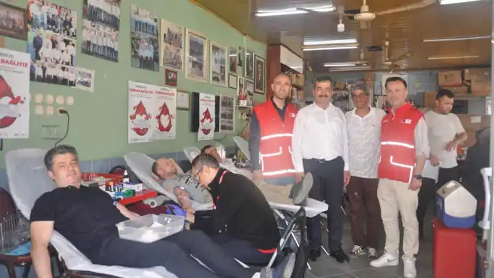 Ödemiş'te kan bağışı etkinliğinde 120 kişi bağışta bulundu