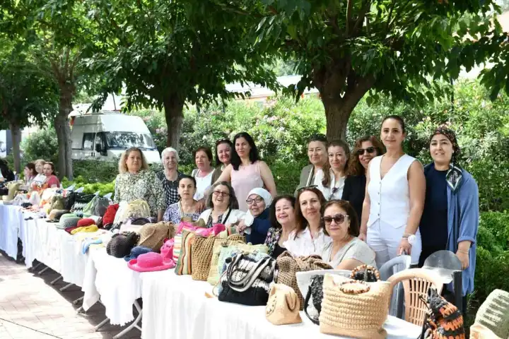 Çiğli’de yılsonu sergisi: Kadınların el emeği ürünleri görücüye çıktı