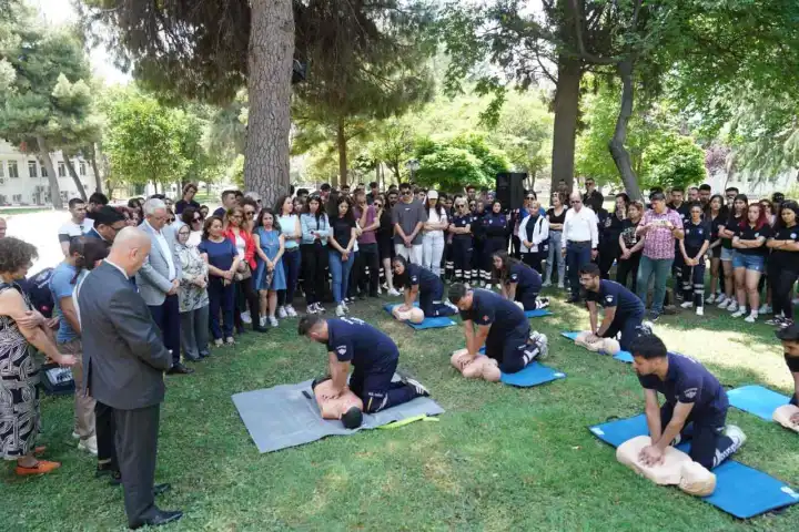 Ege’de ‘Hayata El Ver’ etkinliği: İlk yardım eğitimi verildi 