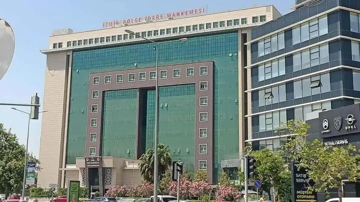 İzmir’de Rüşvet Operasyonunda tutuklanan İcra Müdür Yardımcısı ve Katip başkasını suçladı