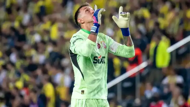 Muslera'dan duygusal veda: Gurur duyduğum 14 seneden sonra herkese teşekkür ediyorum