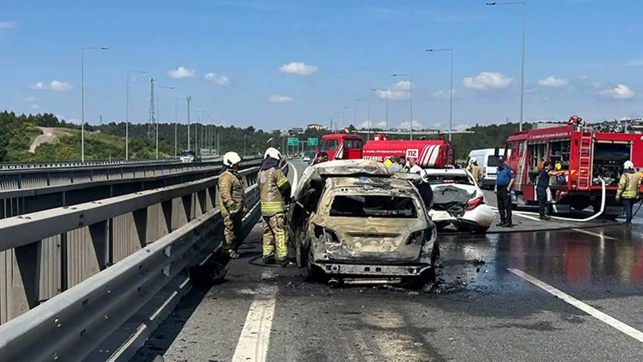 3 araç zincirleme kaza yaptı: 3 kişi yaralandı! haberinin görseli