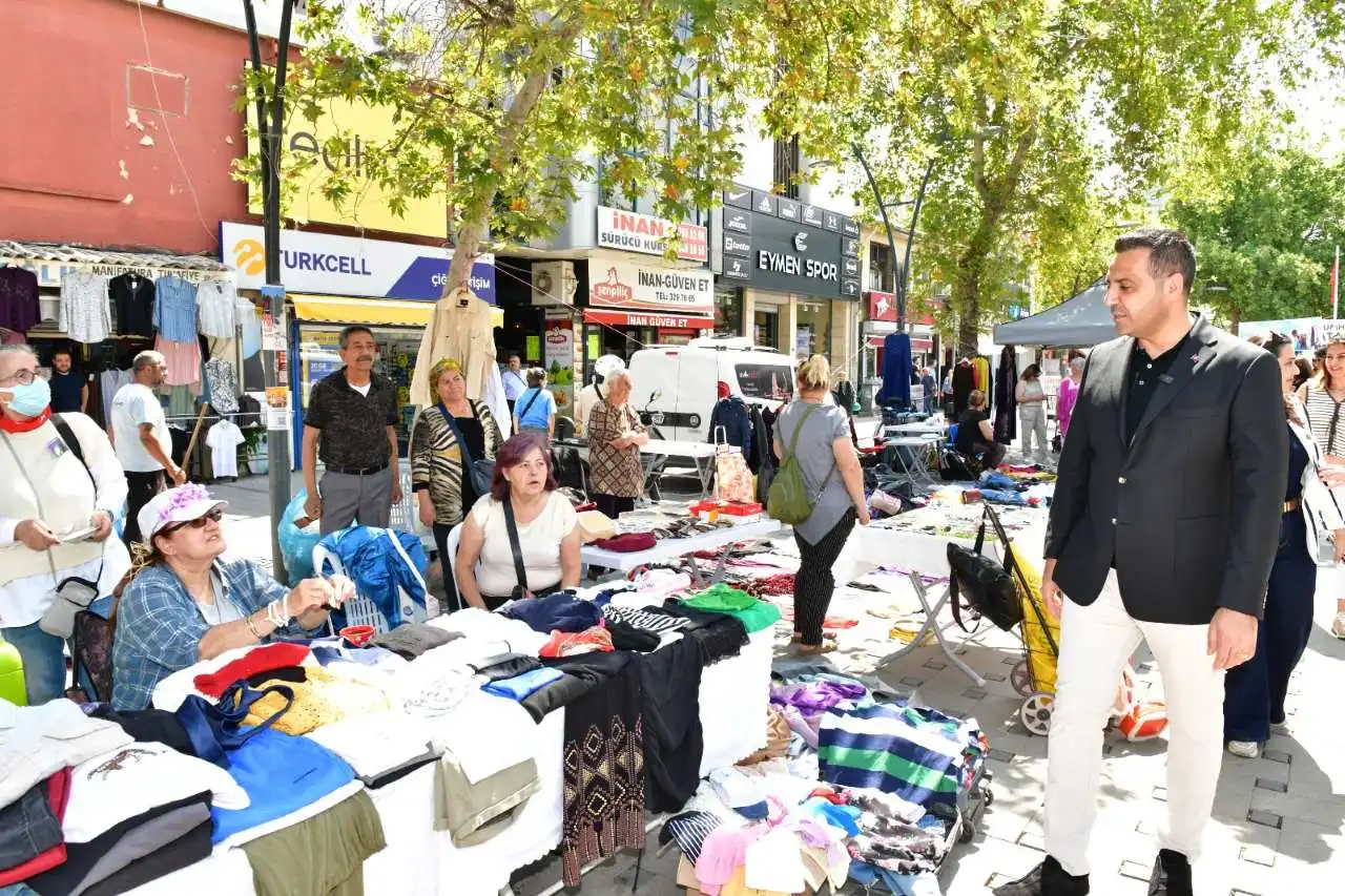 Çiğli’de 2. El Eşya ve Kıyafet Kermesi yoğun ilgi gördü haberinin görseli