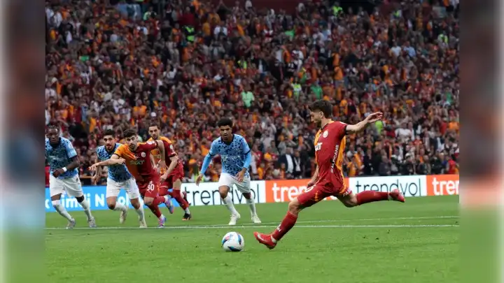 Galatasaray sezonu galibiyetle kapattı