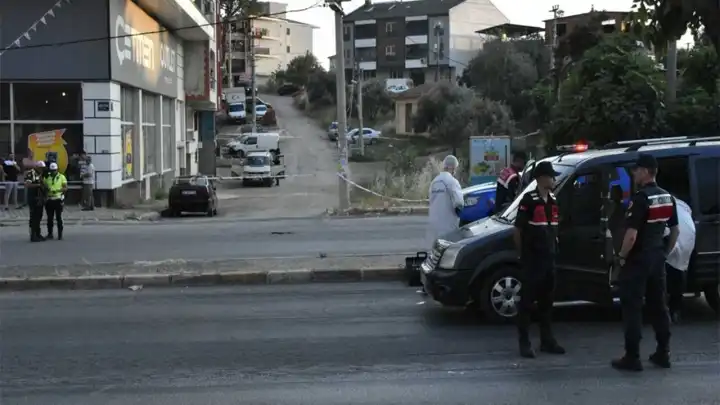 İzmir’de 3 kişinin öldüğü, 3 kişinin de yaralandığı silahlı saldırıda yeni detaylar