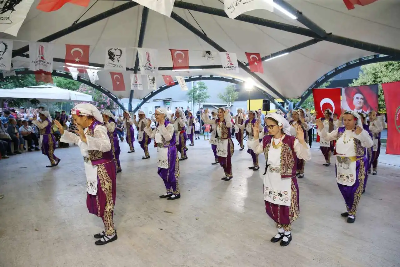 Karşıyaka’da Mahalle Şenlikleri başladı: İlk durak Bahriye Üçok haberinin görseli