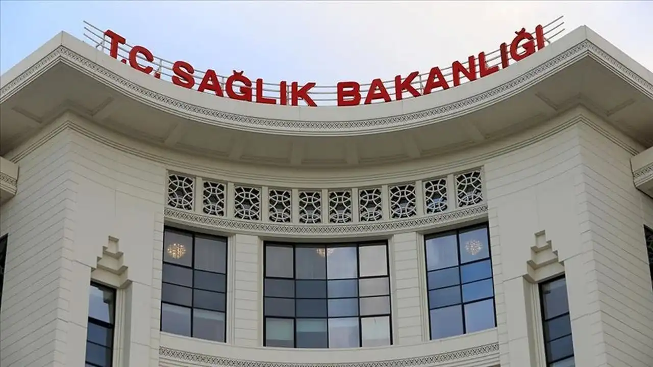 Sağlık Bakanlığı’ndan 25 yaş altı kadınların jinekoloji randevusu iddialarına yanıt haberinin görseli