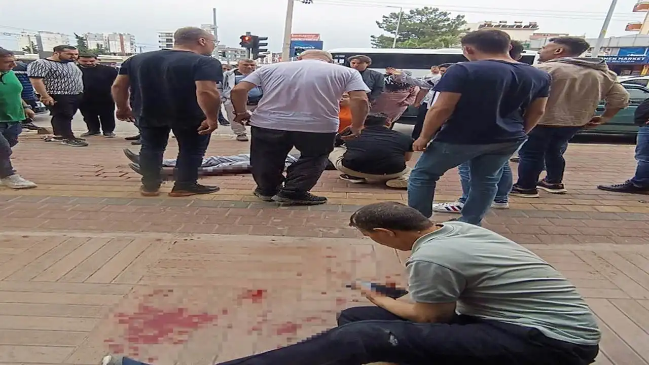 Silah, sopa ve bıçaklı kavga: 4 yaralı haberinin görseli
