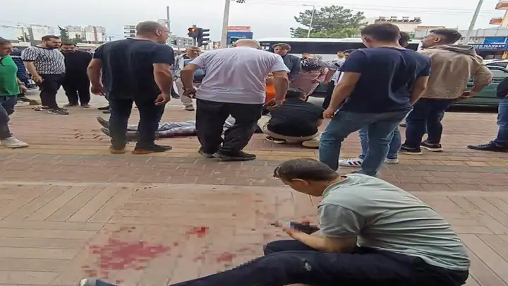 Silah, sopa ve bıçaklı kavga: 4 yaralı
