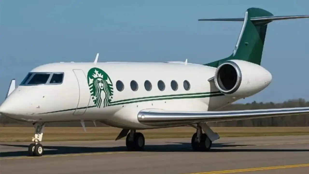 Starbucks’tan şaşırtan kariyer fırsatı! Bu kez barista değil, pilot arıyor! Maaşı resmen dudak uçuklatıyor haberinin görseli