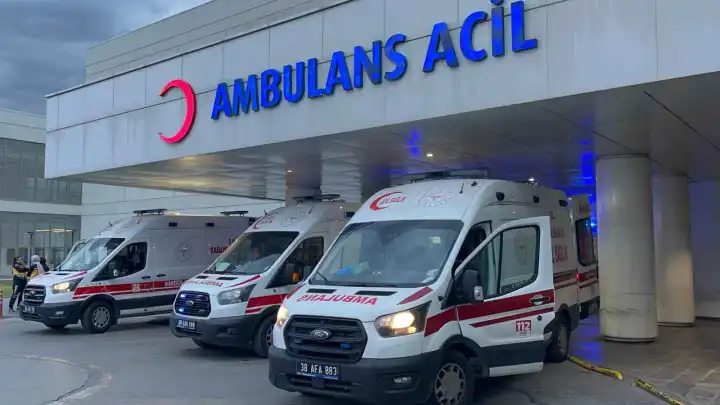 DEM Partili vekil trafik kazası geçirdi 