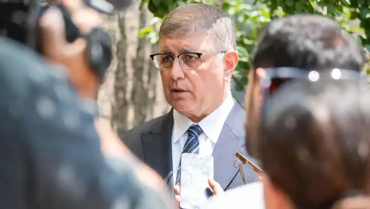 Tugay grevdeki işçilere sordu: Söke söke nasıl alacaksınız ve kimden alacaksınız