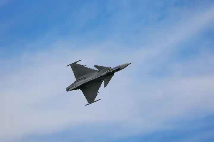 Ukrayna 40’tan fazla Rus uçağını vurdu