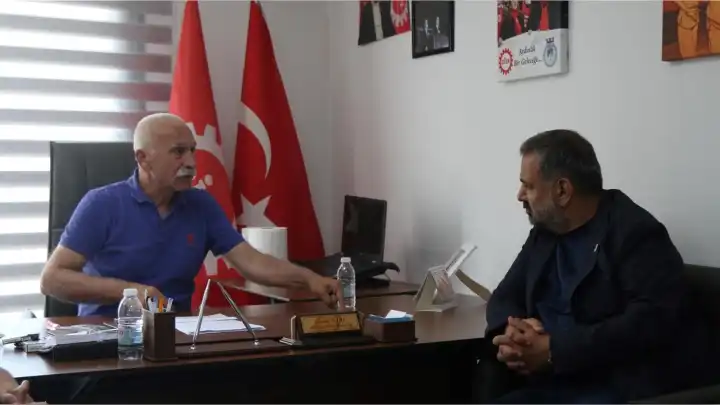 CHP'li Aslanoğlu DİSK'i ziyaret etti