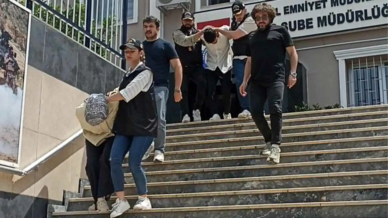 Hastaneden kaçırdı, mezarlığa bıraktı: Bebeğin annesi üniversite öğrencisi çıktı haberinin görseli