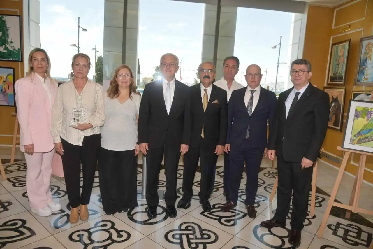 İzmir Ticaret Odası’nda anlamlı sergi haberinin görseli