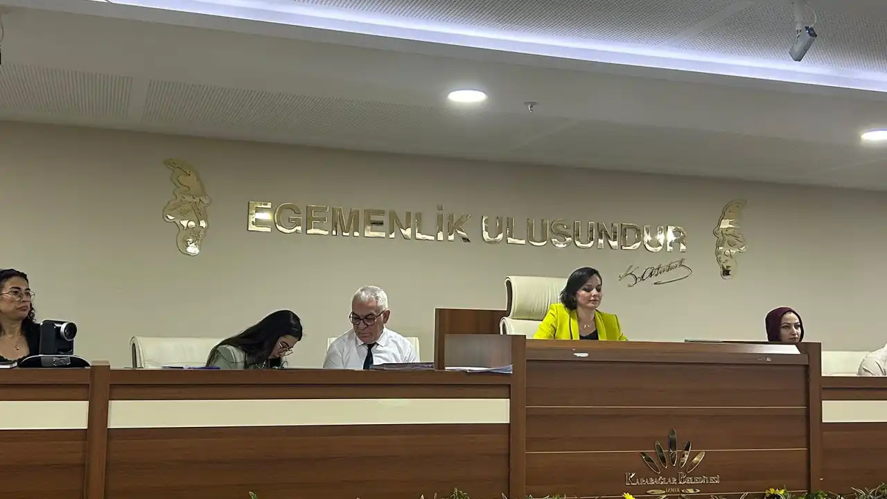AK Parti’den Kınay’a sert soru: Mükerrer fatura varsa istifa eder misiniz? haberinin görseli