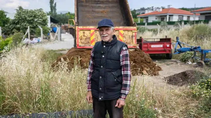 Bornova'da kurbanlık hayvan atıkları toprağa can veriyor