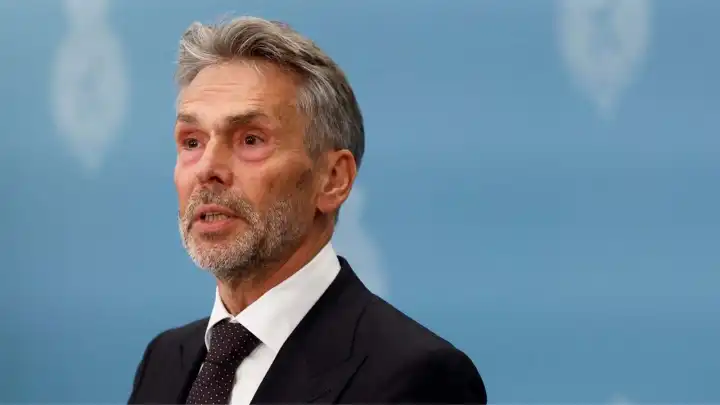 Hollanda Başbakanı Dick Schoof istifa etti