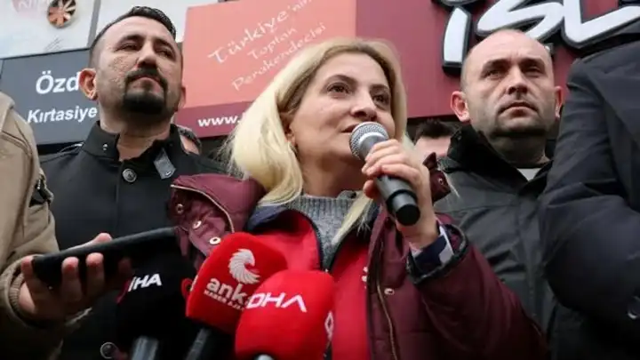 İzmir’de ilçe-sendika krizi büyüyor: Başkan Serap Yılmaz hakkında disiplin!