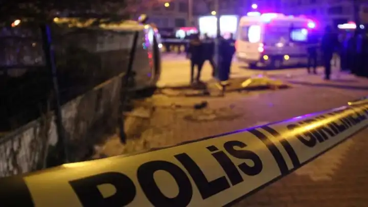 İzmir'de komşu dehşeti: Tartışma kanlı bitti