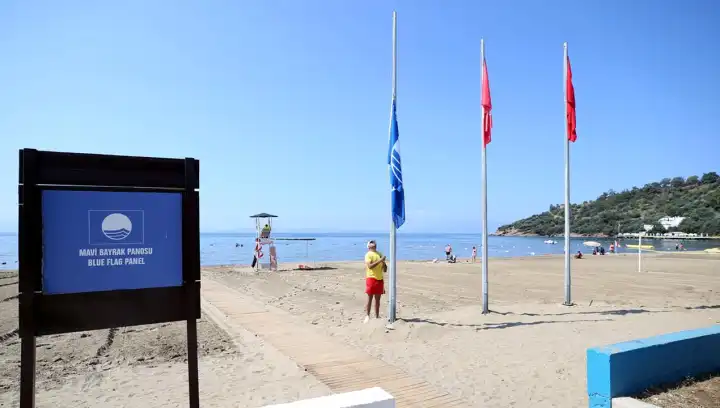 İzmir'in mavi bayraklı plaj gururu