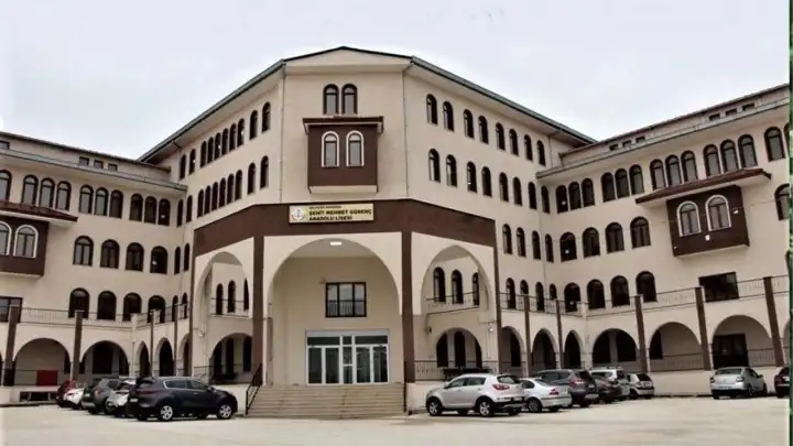 Okulda çiçek hastalığı patlak verdi: Eğitime yıl sonuna kadar ara verildi
