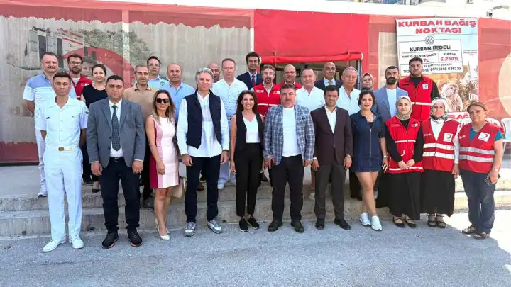 Türk Kızılay Bayraklı Şubesi ev sahipliğinde kahvaltı organize edildi