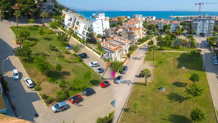 Volkan Konak ile Edip Akbayram’ın isimleri Güzelbahçe'de parka verilecek