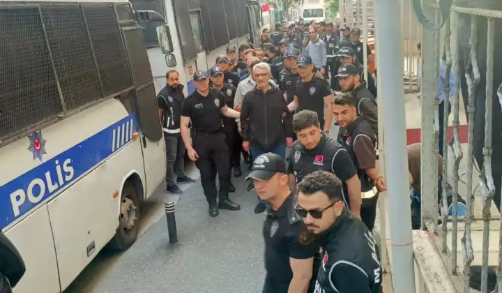 İBB’ye yolsuzluk soruşturması: Büyükçekmece Belediye Başkanı Hasan Akgün dahil 22 kişi tutuklandı